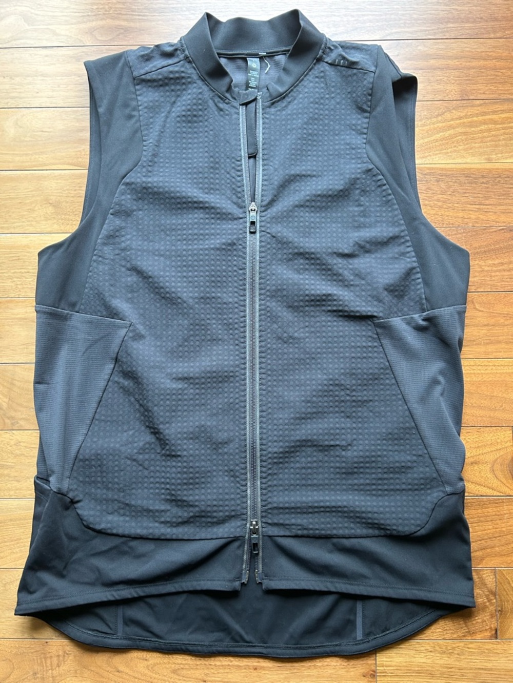 SOLD Lululemon Men’s Cold Terrain Vest Black Size Large
